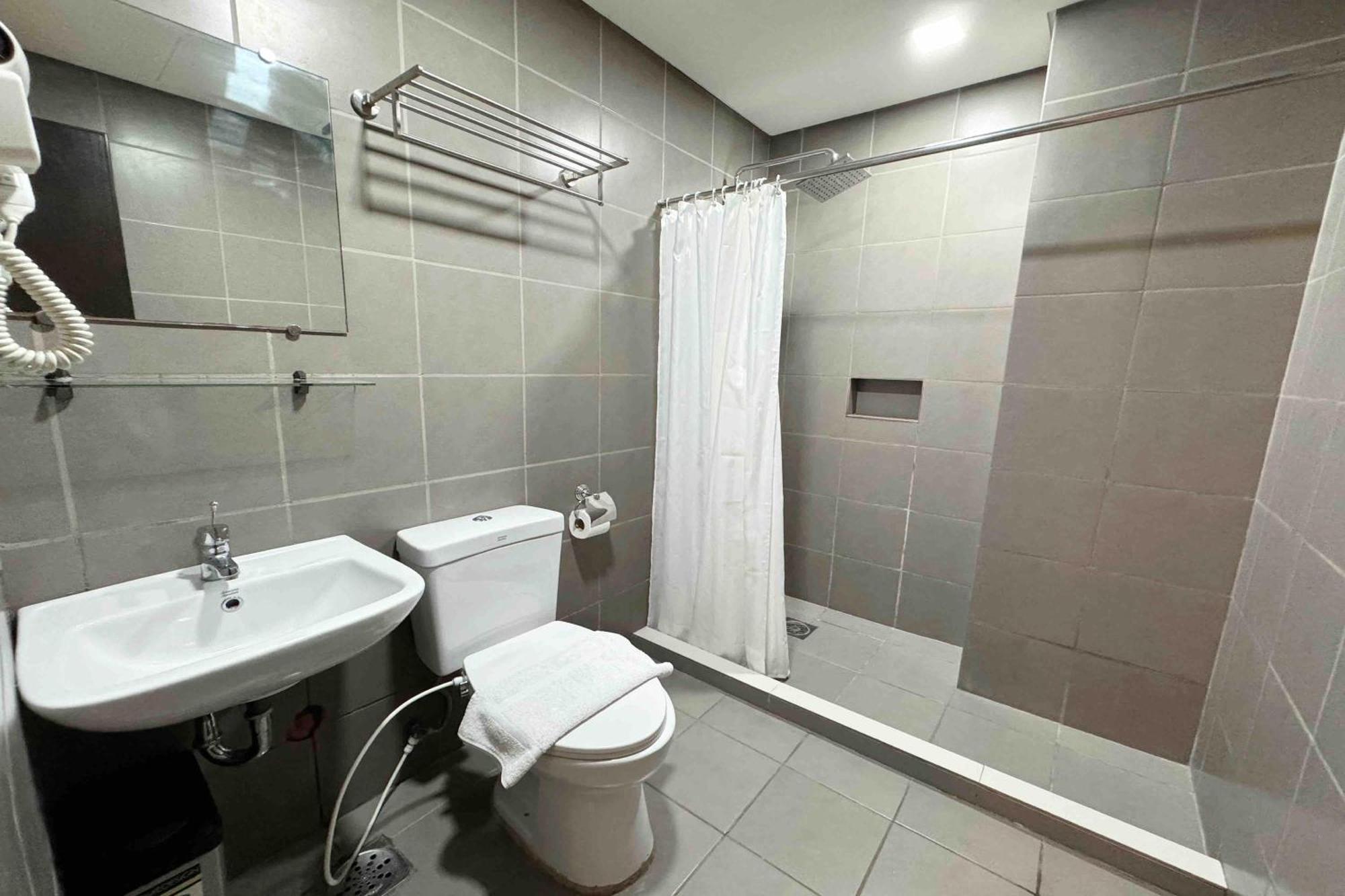Belltower CSheLi Suites Vigan City Exterior foto