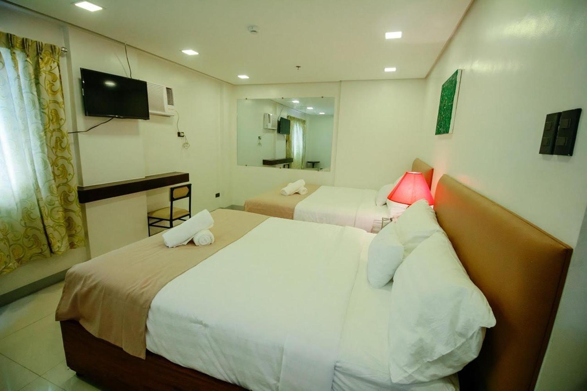 Belltower CSheLi Suites Vigan City Exterior foto