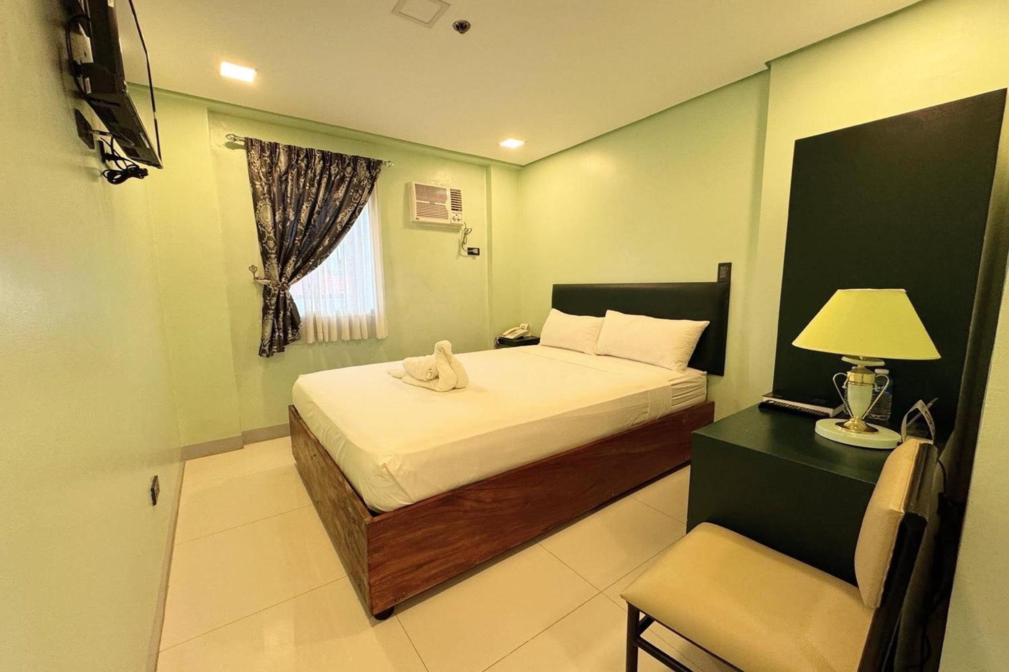 Belltower CSheLi Suites Vigan City Exterior foto