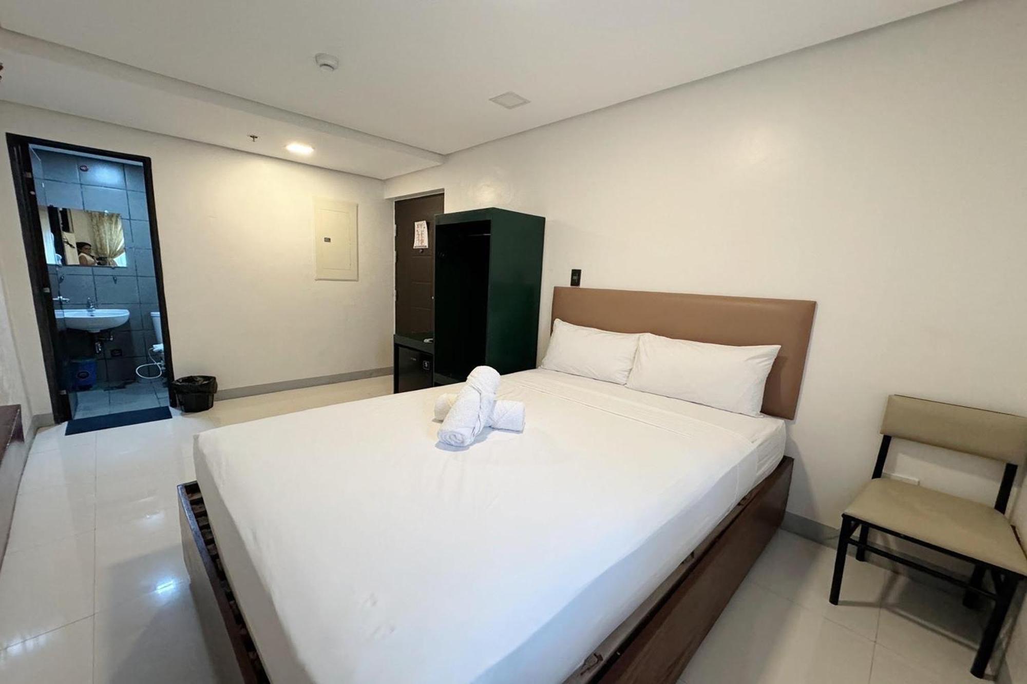 Belltower CSheLi Suites Vigan City Exterior foto
