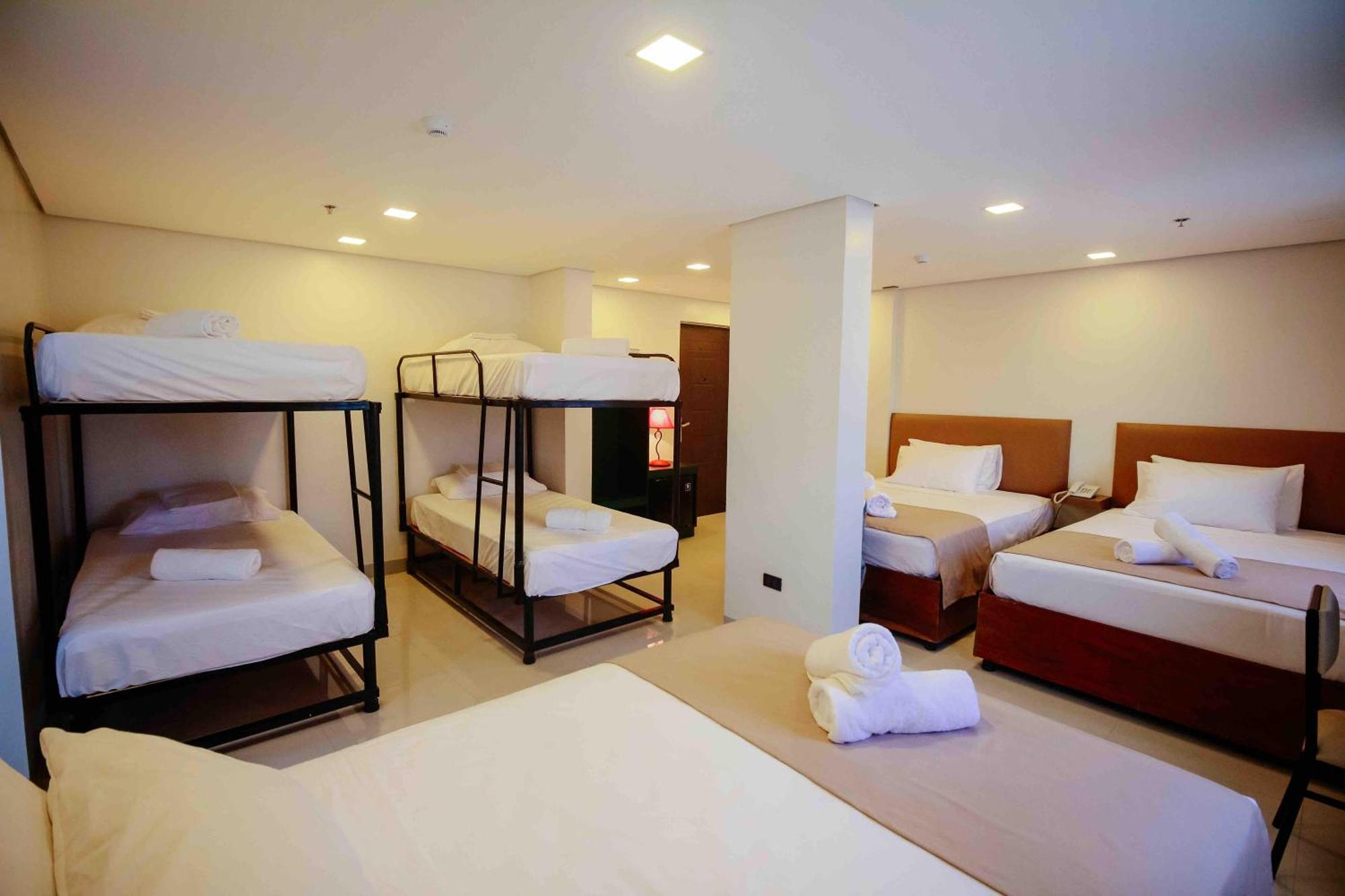Belltower CSheLi Suites Vigan City Exterior foto
